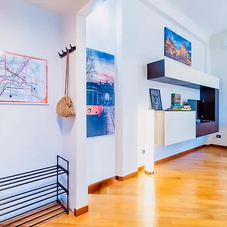 Casa Di Leon Universita Bicocca Garage Privato E Metro M5 Appartement